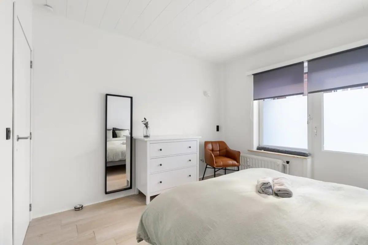 Apartamento Sunny 500m From The Beach Oostend *